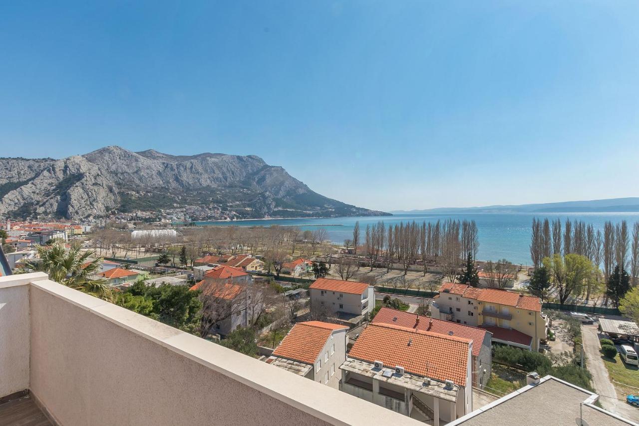 Apartments Ana Omiš Esterno foto