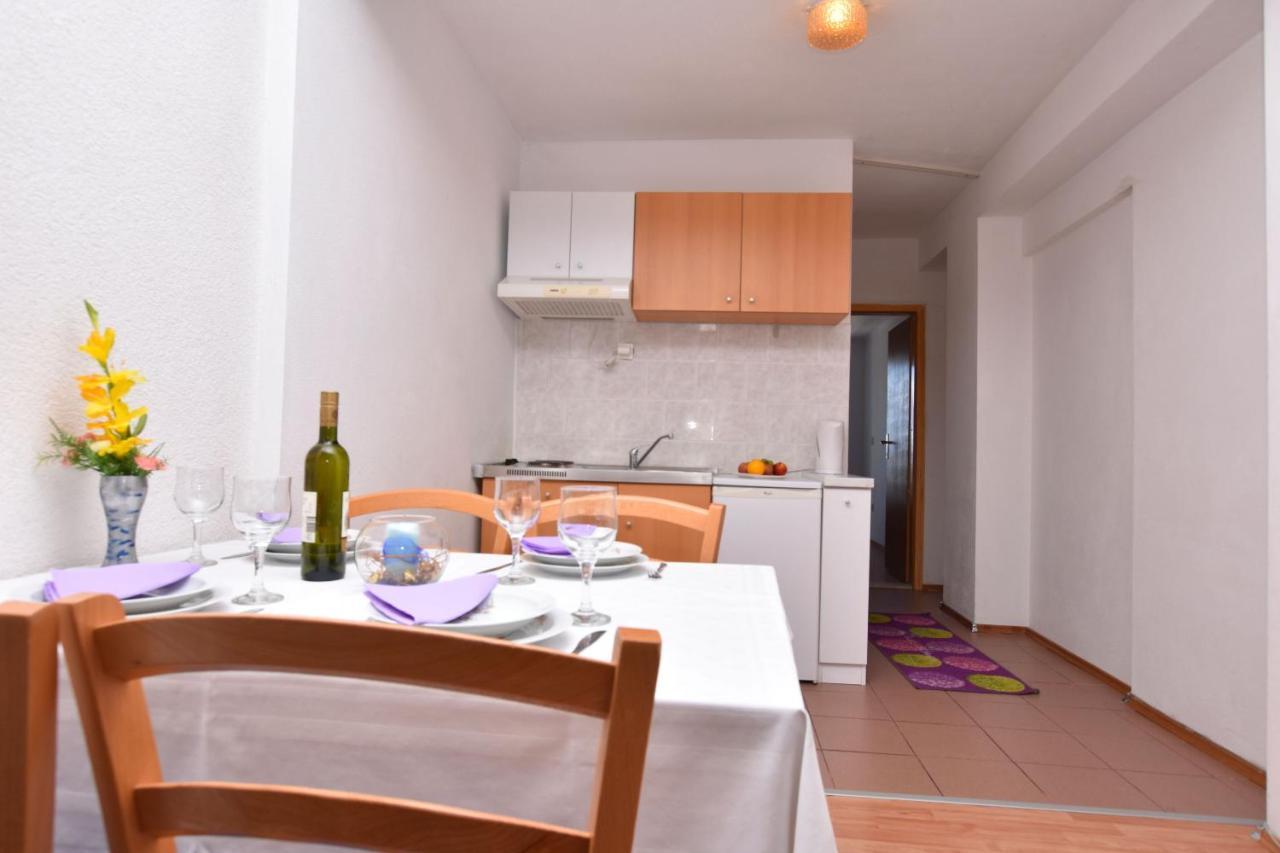 Apartments Ana Omiš Esterno foto