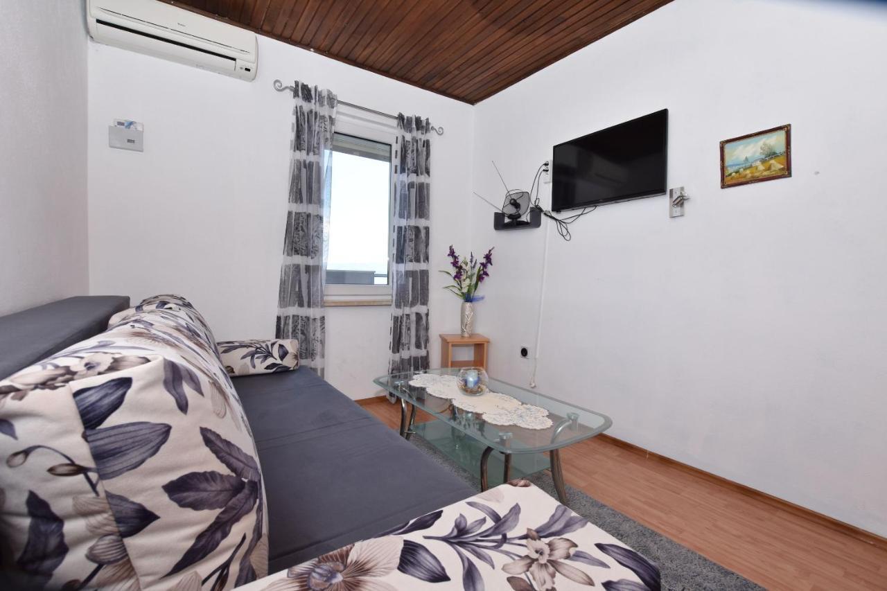 Apartments Ana Omiš Esterno foto