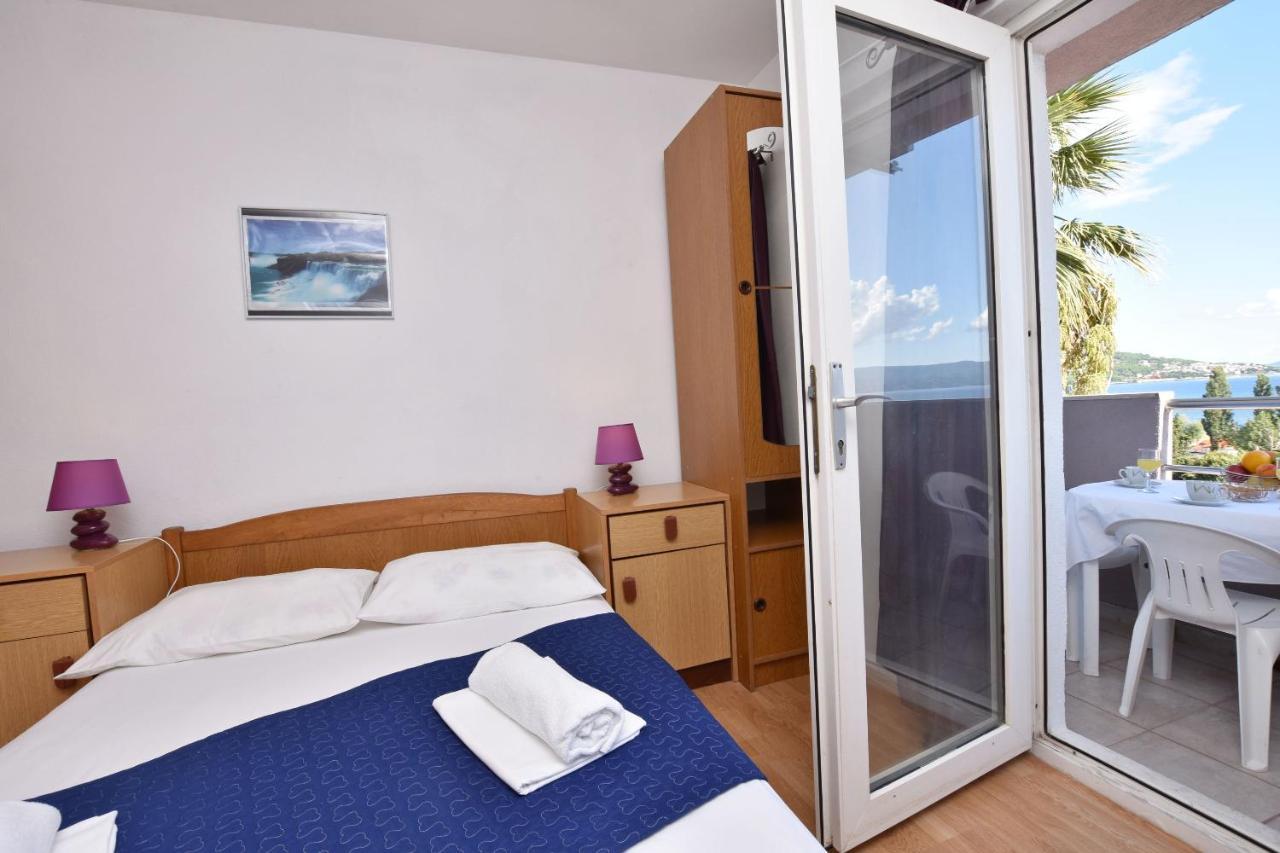 Apartments Ana Omiš Esterno foto