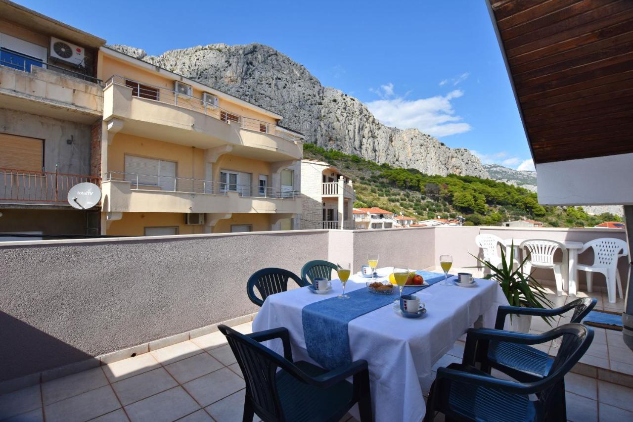 Apartments Ana Omiš Esterno foto