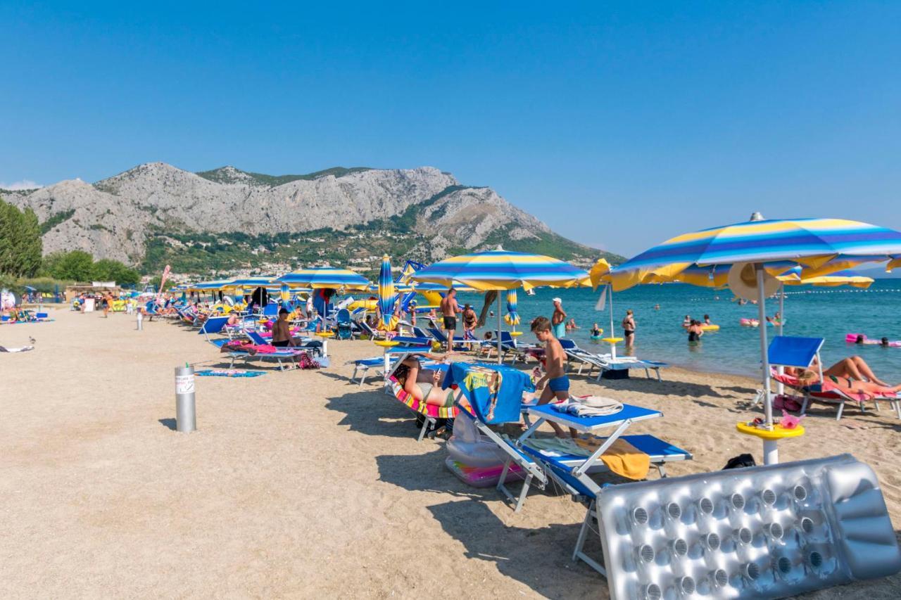 Apartments Ana Omiš Esterno foto